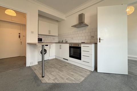 1 bedroom apartment to rent, Pine Grange, Bournemouth BH1