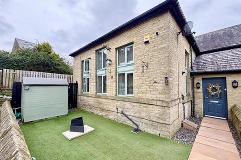 2 bedroom end of terrace house for sale, Ellingham Court, Bradford BD13