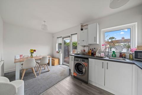 2 bedroom terraced house for sale, Browning Avenue, Worcester Park KT4