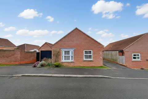 3 bedroom detached bungalow for sale, South Lea Road, Cayton, YO11