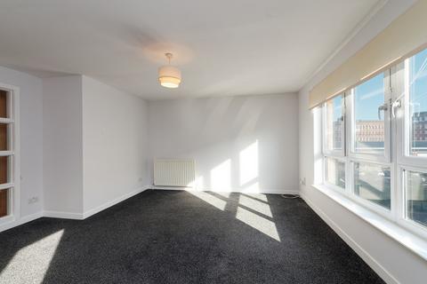 2 bedroom flat for sale, 2/1 2 Saucel Place, Paisley, PA1 1UE
