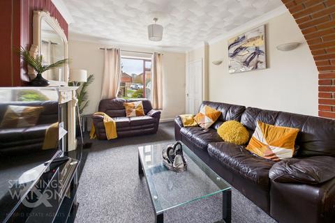 undefined, Northfield Gardens, Wymondham
