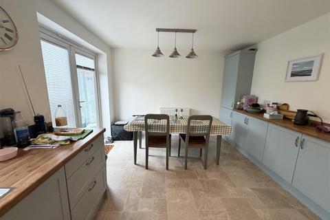 4 bedroom house for sale, Barnwell View, Houghton Le Spring DH4