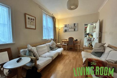 5 bedroom house to rent, Cosmeston Street, Cathays, Cardiff