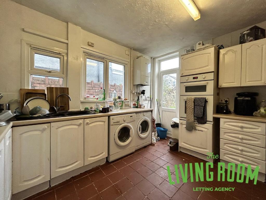 Kitchen 1