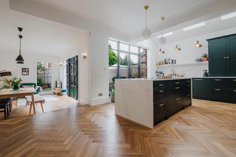 4 bedroom semi-detached house for sale, Gaskell Road, Altrincham