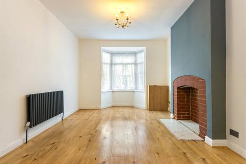 3 bedroom terraced house for sale, Gordon Street, Gainsborough, Lincolnshire, DN21
