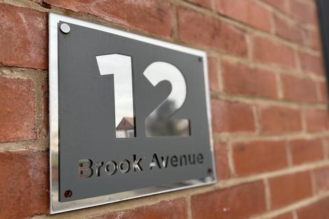 undefined, Brook Avenue, Droylsden M43