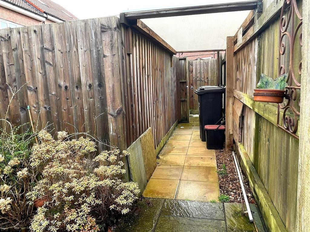 Rear Access/Bin Store