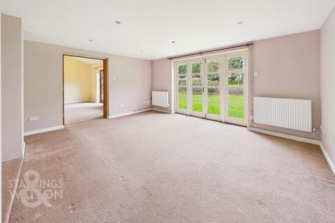 4 bedroom detached house for sale, Ipswich Road, Long Stratton, Norwich