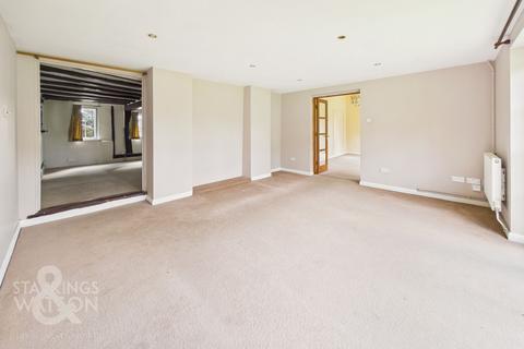 4 bedroom detached house for sale, Ipswich Road, Long Stratton, Norwich