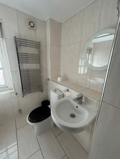1 bedroom in a flat share to rent, St Michaels Street, W2