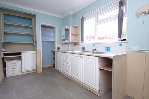 4 bedroom semi-detached house for sale, Dale Valley Road, Oakdale , Poole, BH15