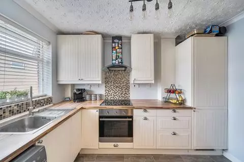 3 bedroom semi-detached house for sale - View 4
