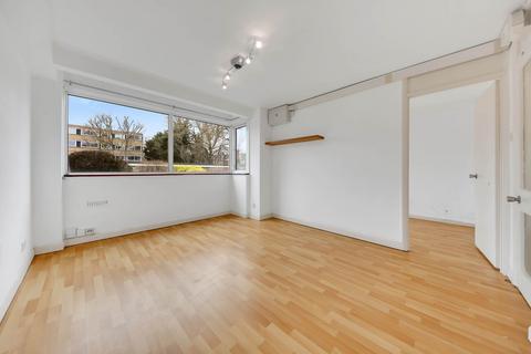 1 bedroom flat for sale, Queenswood Gardens, Leytonstone