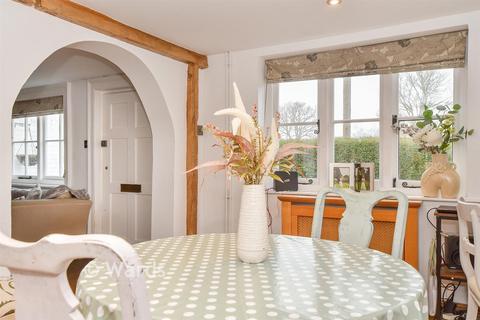 undefined, Laddingford, Maidstone, Kent