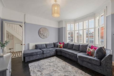 3 bedroom terraced house for sale, Minster Road, Cardiff CF23