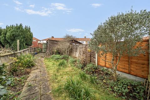 undefined, Linley Crescent, Romford RM7