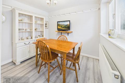 undefined, Old Manor Close, Ifield, Crawley