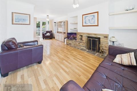 undefined, Old Manor Close, Ifield, Crawley