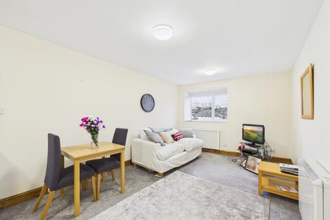 2 bedroom flat for sale, Harlands Road, Haywards Heath, RH16