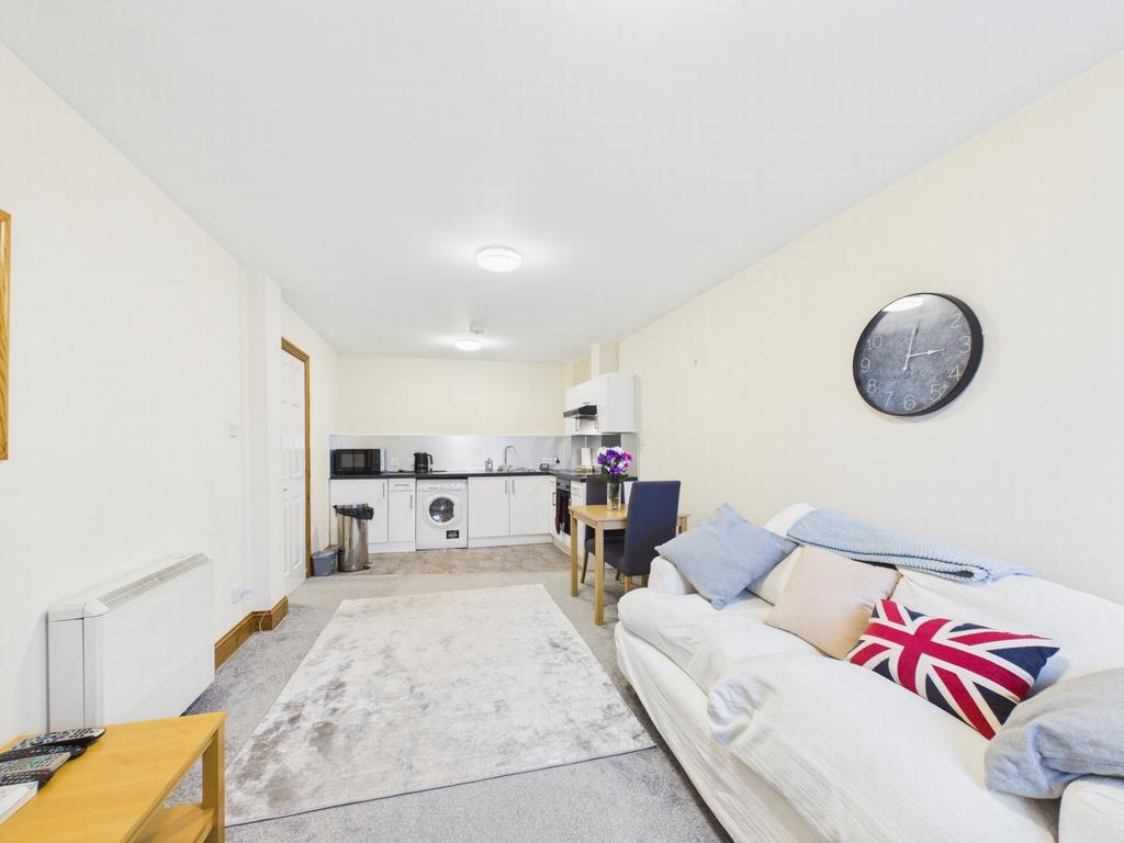 Sitting room 3