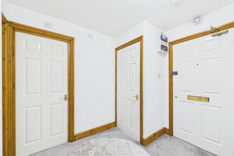 2 bedroom flat for sale, Harlands Road, Haywards Heath, RH16