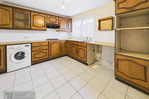 3 bedroom end of terrace house for sale, Talman Close, Ifield, Crawley