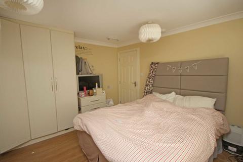 undefined, Kew Bridge Road, Brentford TW8