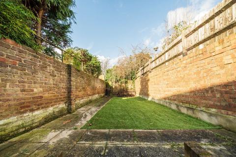 1 bedroom flat to rent, Kew Bridge Road, Brentford TW8