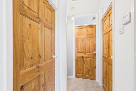 2 bedroom flat for sale, Hamsterley Crescent, West Denton, Newcastle Upon Tyne, NE15