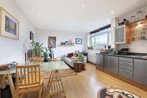 2 bedroom apartment for sale, Denmark Road, London, SE5