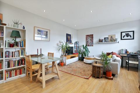 2 bedroom apartment for sale, Denmark Road, London, SE5