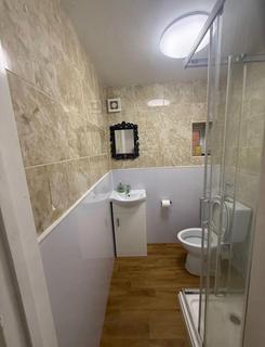 Studio to rent, Sherborne Avenue, Southall