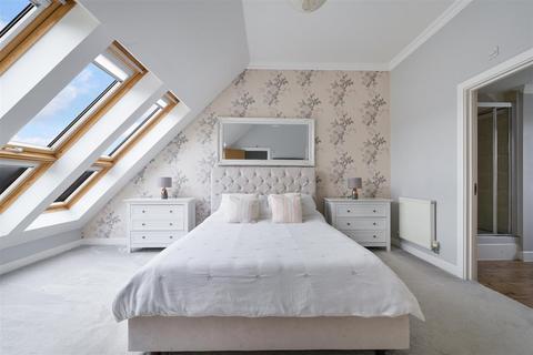 4 bedroom house for sale, Priddy Place, Redhill RH1