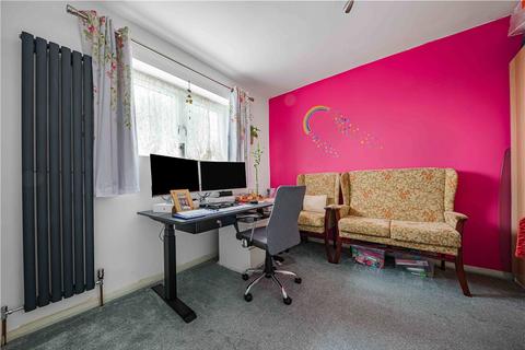 2 bedroom terraced house for sale, Cotmandene Crescent, St Pauls Cray, Kent, BR5