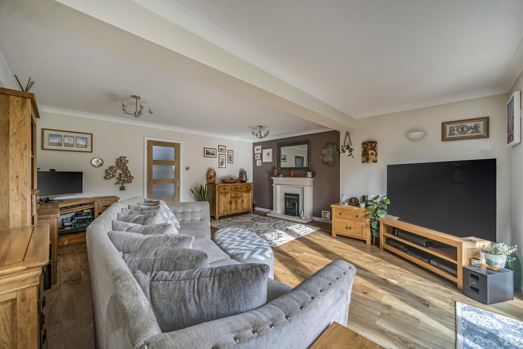 Sitting/Family Room