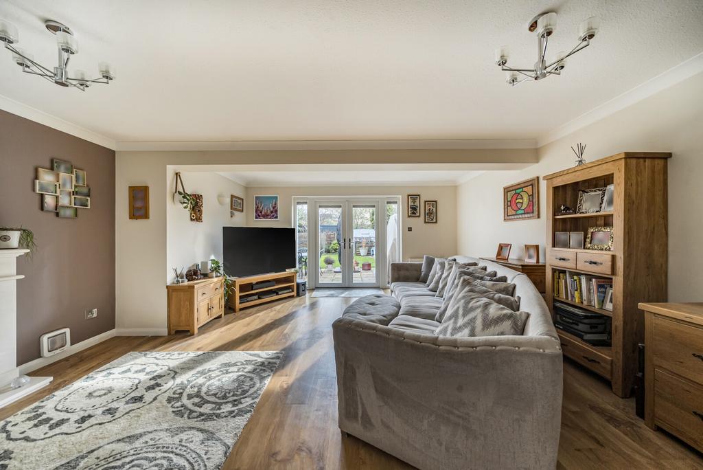 Sitting/Family Room