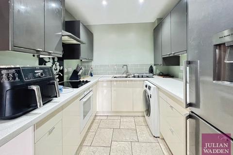 2 bedroom flat for sale, Wellington Street, Stockport, SK1