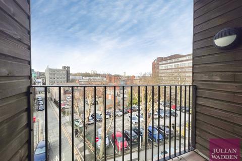 2 bedroom flat for sale, Wellington Street, Stockport, SK1