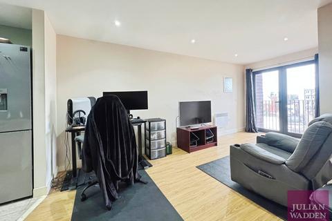 2 bedroom flat for sale, Wellington Street, Stockport, SK1