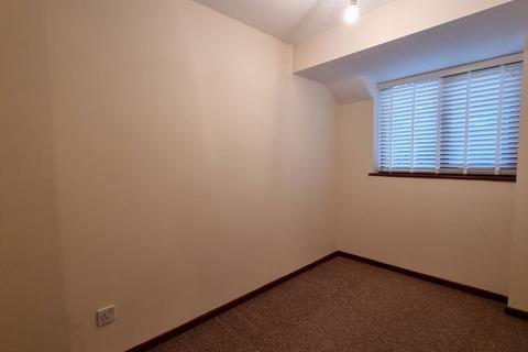 2 bedroom semi-detached house to rent, Lynwood Drive, Kidderminster, Worcestershire