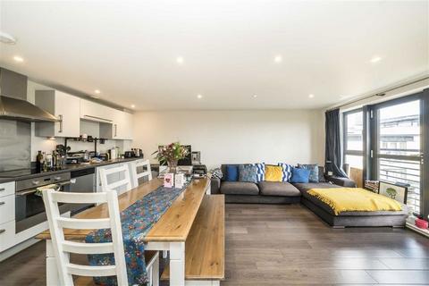 2 bedroom flat to rent, Spa Road, London SE16