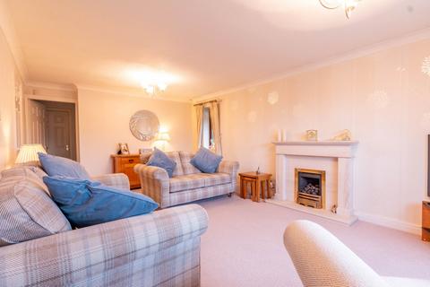 2 bedroom bungalow for sale, Ling Park Avenue, Wilsden, Bradford, West Yorkshire, BD15