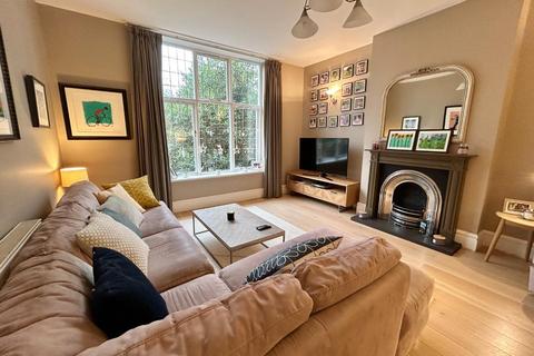 2 bedroom flat for sale, Elm Road, Didsbury