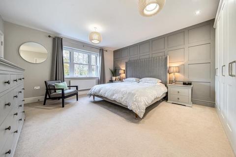 3 bedroom terraced house to rent, Park Drive, Guildford GU5