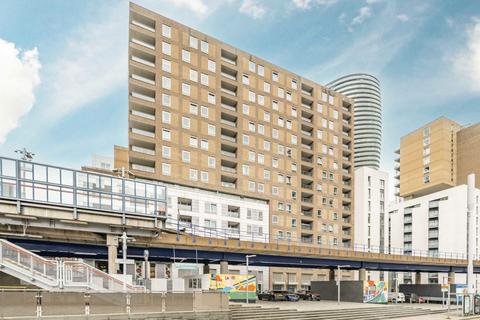 1 bedroom flat for sale, East Ferry Road, London E14