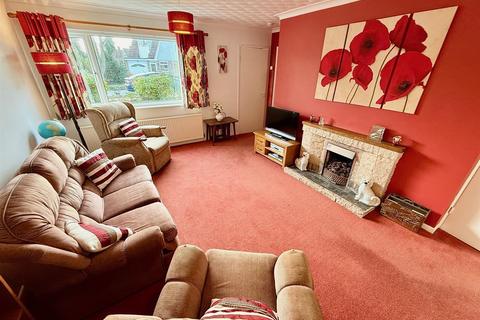 3 bedroom detached bungalow for sale, Firs Avenue, Ormesby
