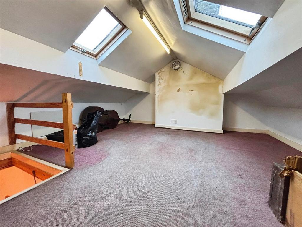 Loft Room/Occasional Bedroom