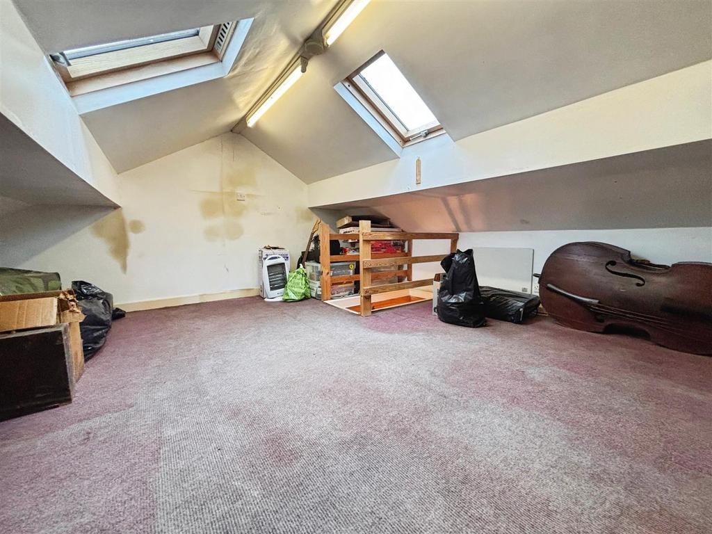 Loft Room/Occasional Bedroom